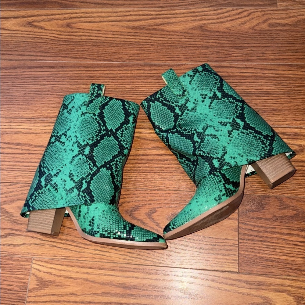 Boots & Purse Bundle - Picture 2 of 4